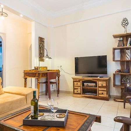 לינה וארוחת בוקר אתונה Family House Next To Acropolis מראה חיצוני תמונה