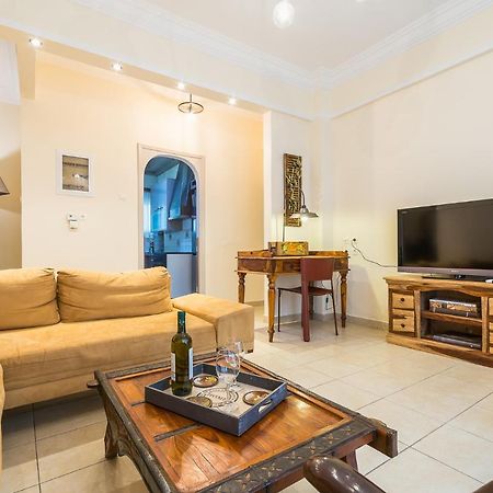 לינה וארוחת בוקר אתונה Family House Next To Acropolis מראה חיצוני תמונה