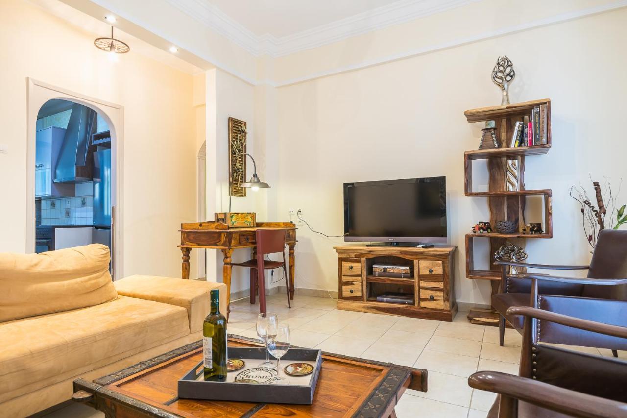 לינה וארוחת בוקר אתונה Family House Next To Acropolis מראה חיצוני תמונה