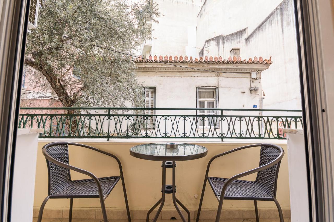 לינה וארוחת בוקר אתונה Family House Next To Acropolis מראה חיצוני תמונה