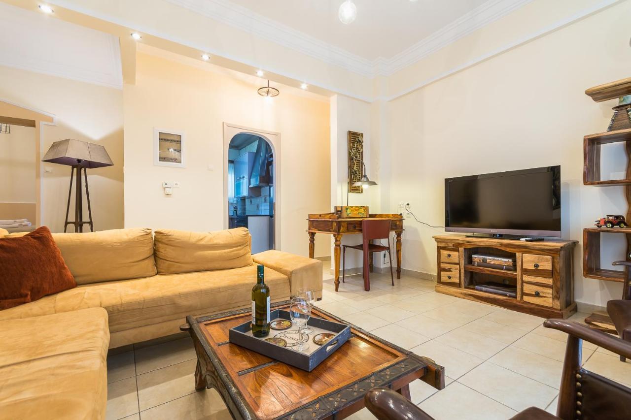 לינה וארוחת בוקר אתונה Family House Next To Acropolis מראה חיצוני תמונה