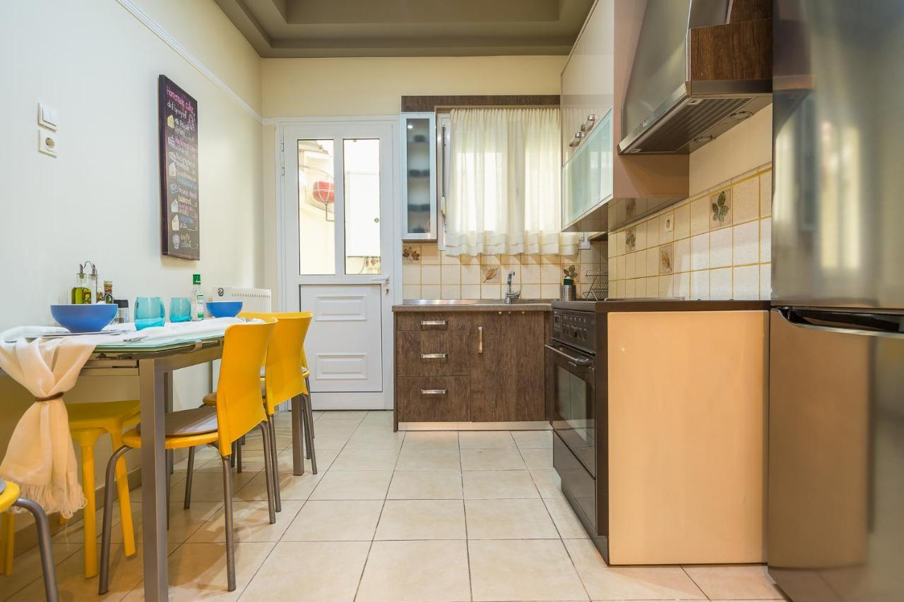 לינה וארוחת בוקר אתונה Family House Next To Acropolis מראה חיצוני תמונה